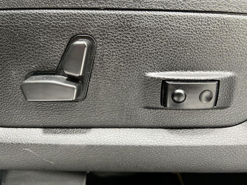 used 2023 Ram 1500 Classic car, priced at $31,444