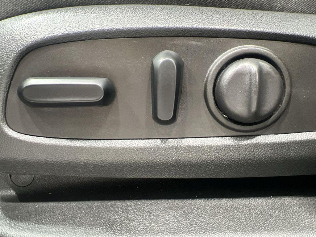 used 2023 Chevrolet Equinox car, priced at $24,262