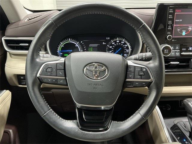 used 2021 Toyota Highlander Hybrid car, priced at $35,995