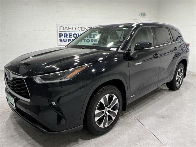 used 2021 Toyota Highlander Hybrid car, priced at $35,995