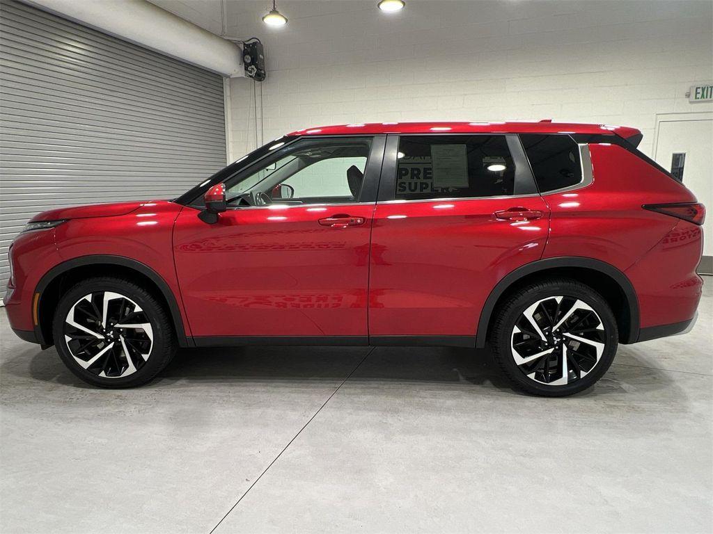 used 2024 Mitsubishi Outlander car, priced at $27,669