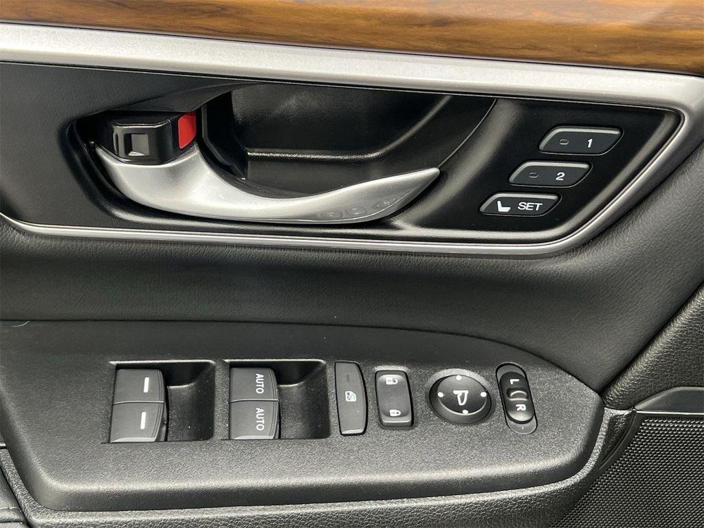 used 2021 Honda CR-V car, priced at $31,333