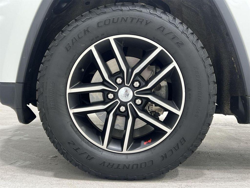 used 2018 Jeep Grand Cherokee car, priced at $18,588