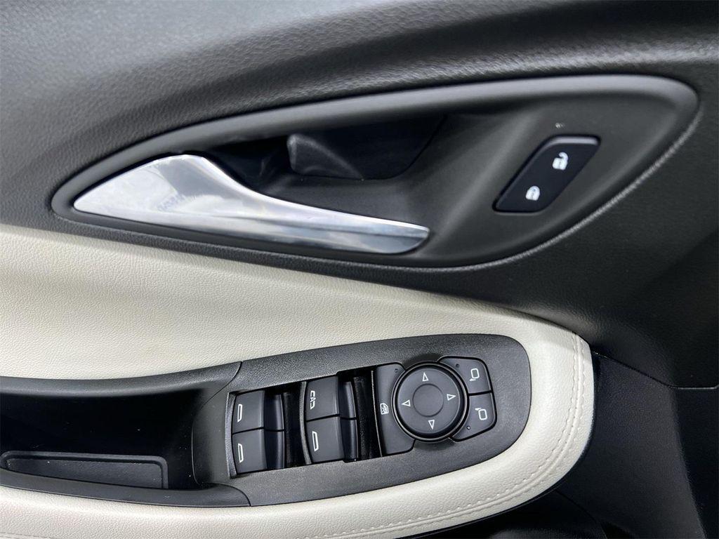 used 2024 Buick Encore GX car, priced at $21,444