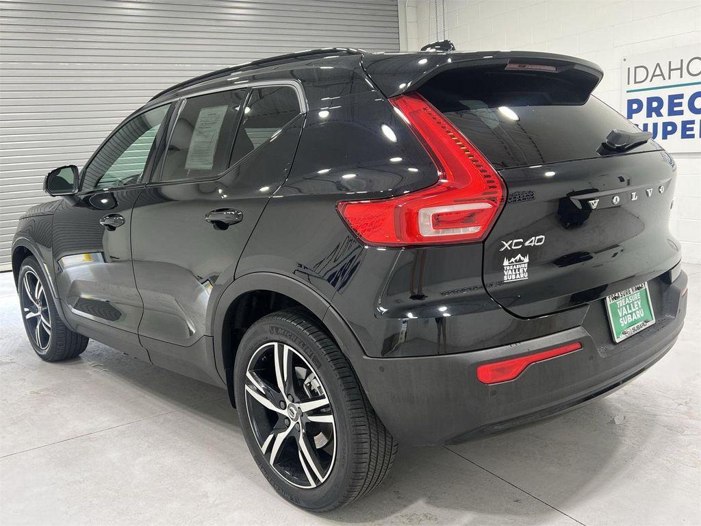 used 2021 Volvo XC40 car, priced at $21,978