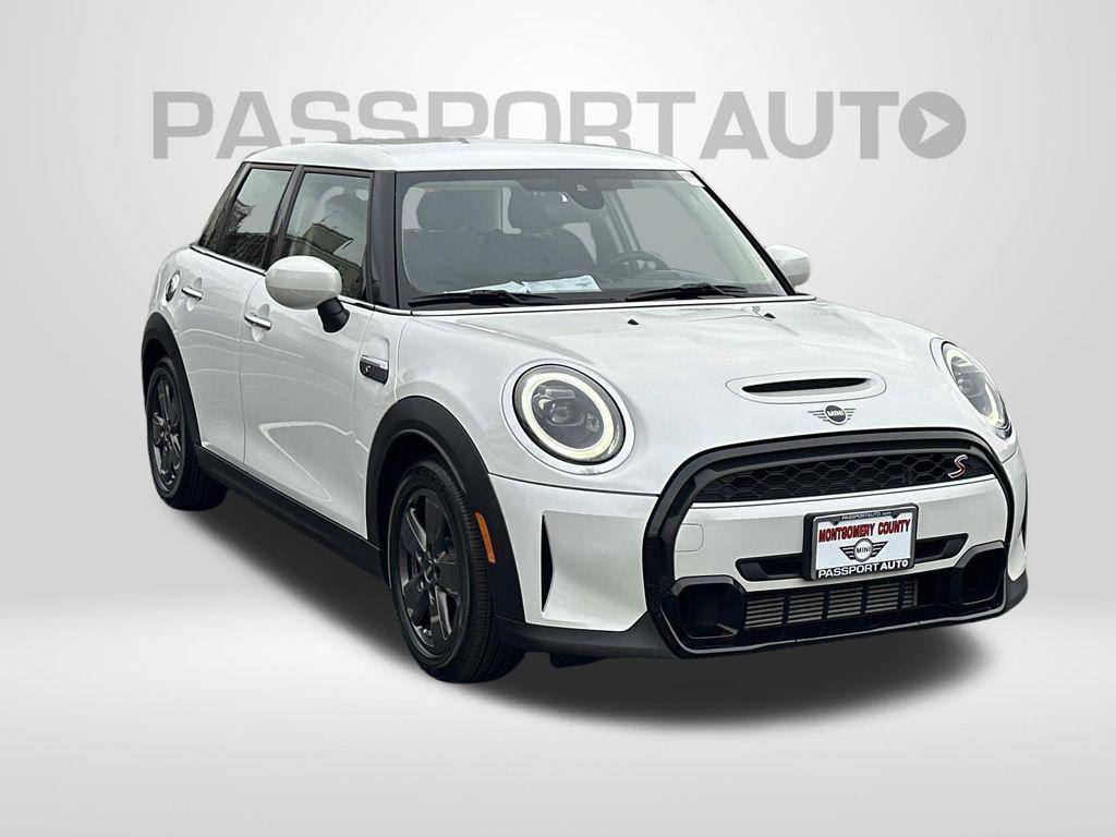 used 2024 MINI Hardtop car, priced at $27,495
