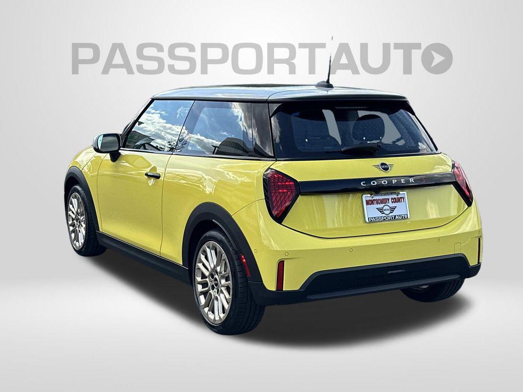 used 2025 MINI Hardtop car, priced at $27,500