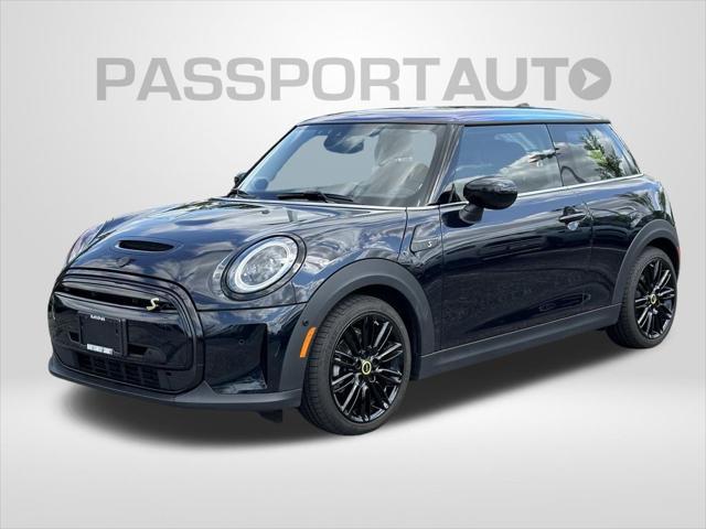 used 2024 MINI Hardtop car, priced at $32,500