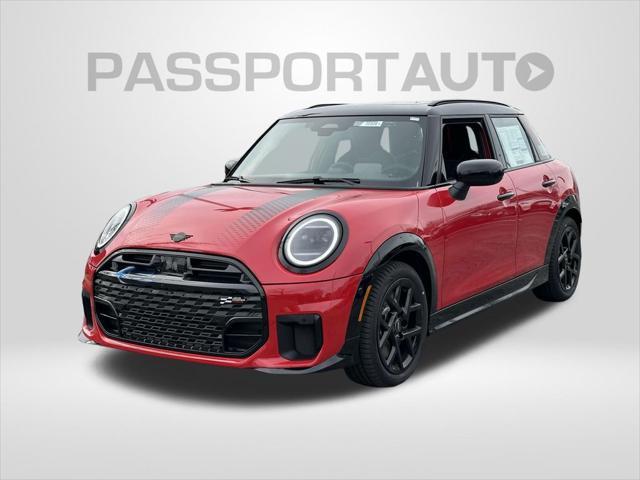 new 2025 MINI Hardtop car, priced at $41,370