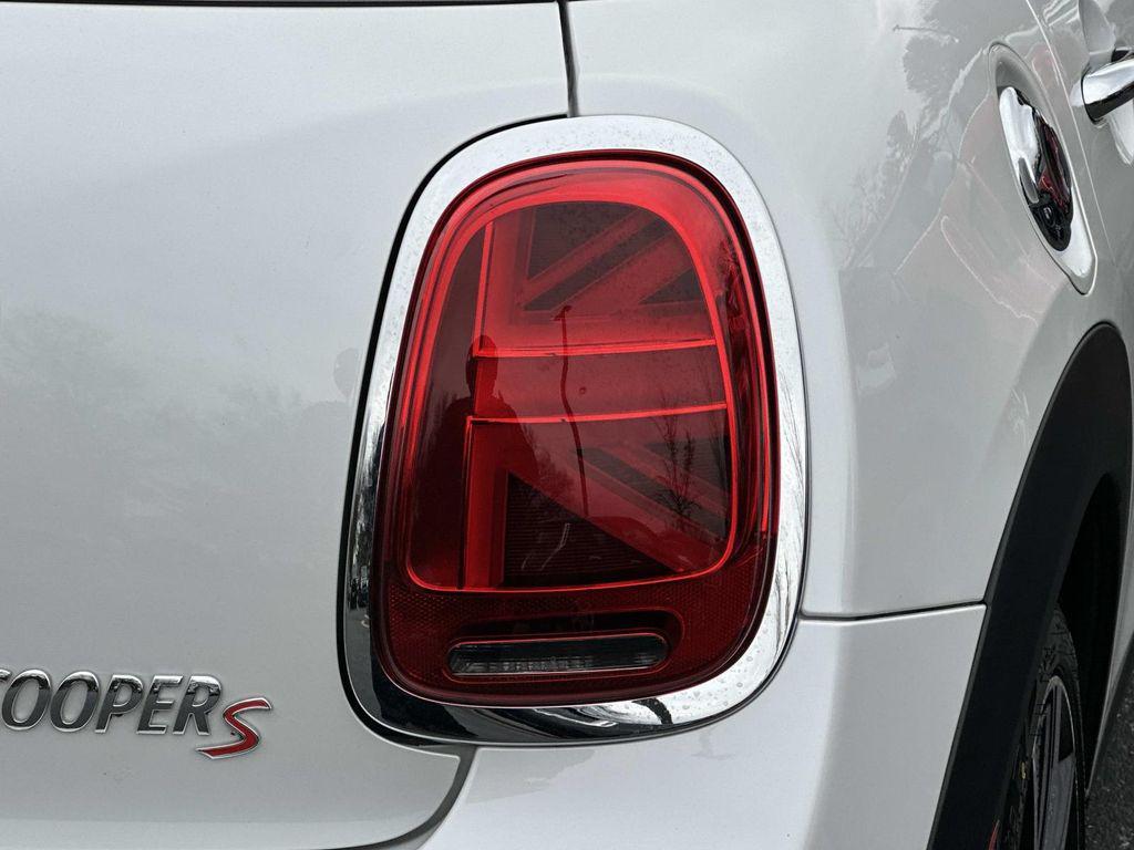 used 2023 MINI Hardtop car, priced at $27,495