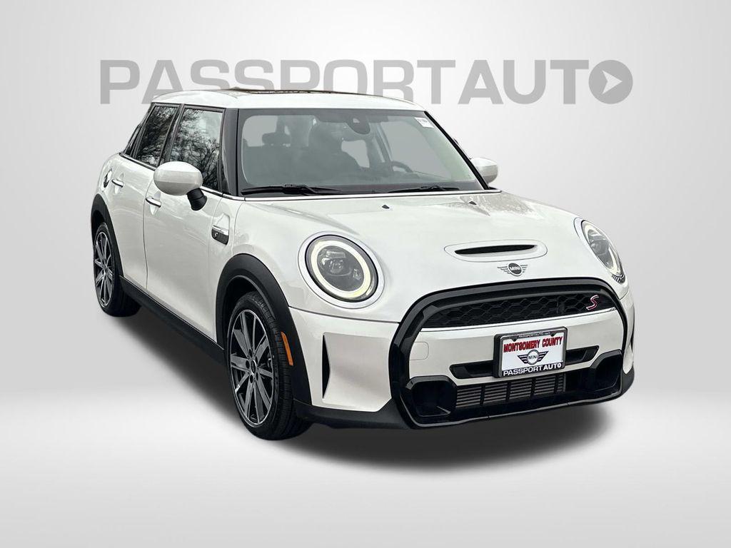 used 2023 MINI Hardtop car, priced at $27,495