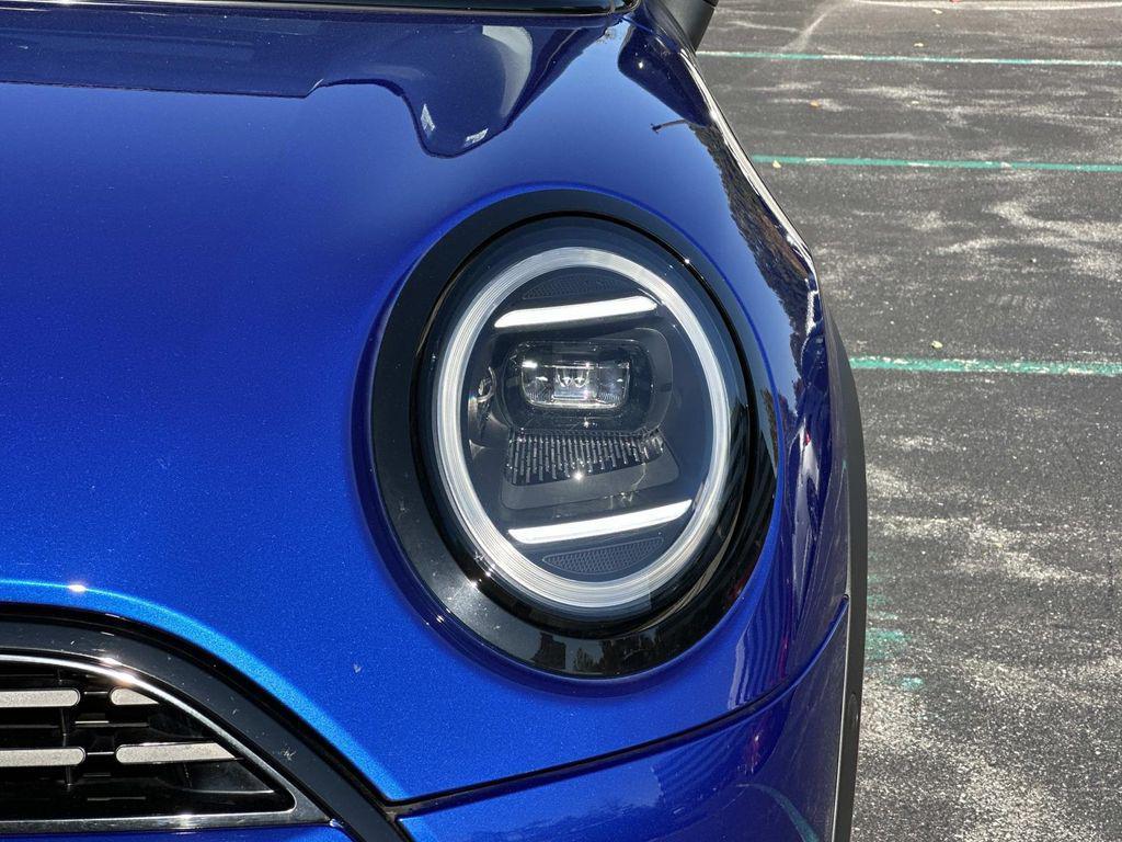 used 2025 MINI Hardtop car, priced at $27,900