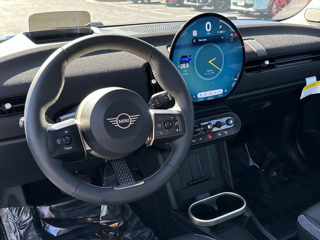 used 2025 MINI Hardtop car, priced at $27,900