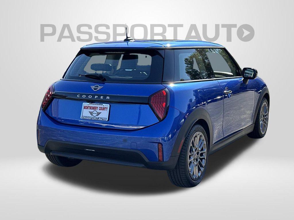 used 2025 MINI Hardtop car, priced at $27,900