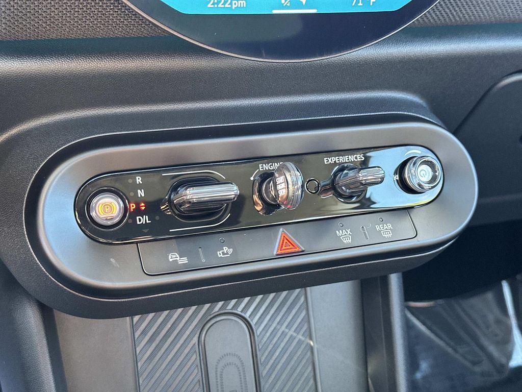 used 2025 MINI Hardtop car, priced at $27,900