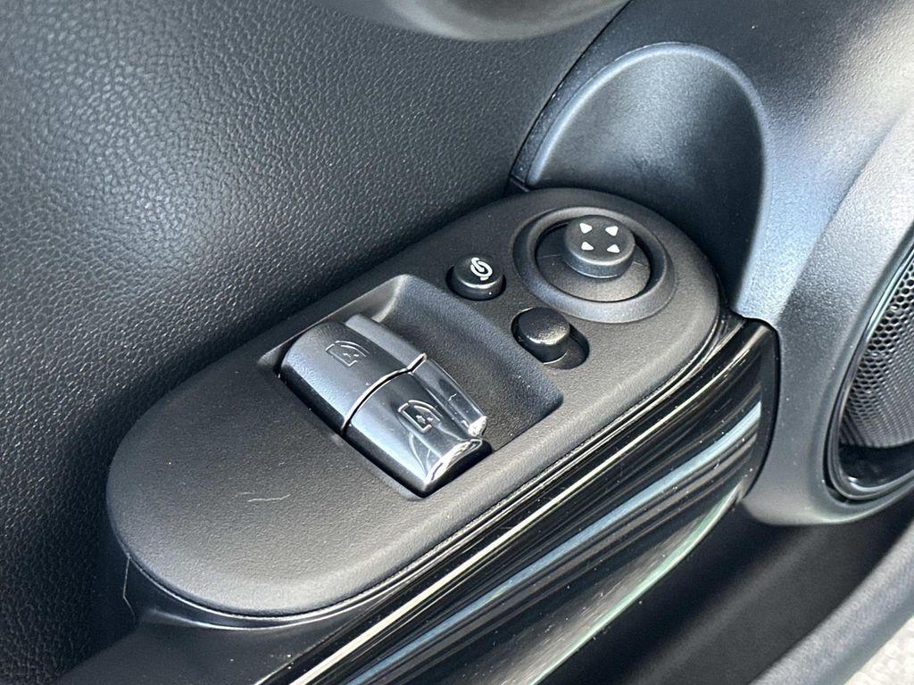 used 2024 MINI Hardtop car, priced at $24,420