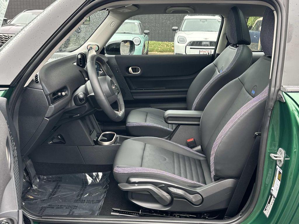 used 2025 MINI Hardtop car, priced at $28,950