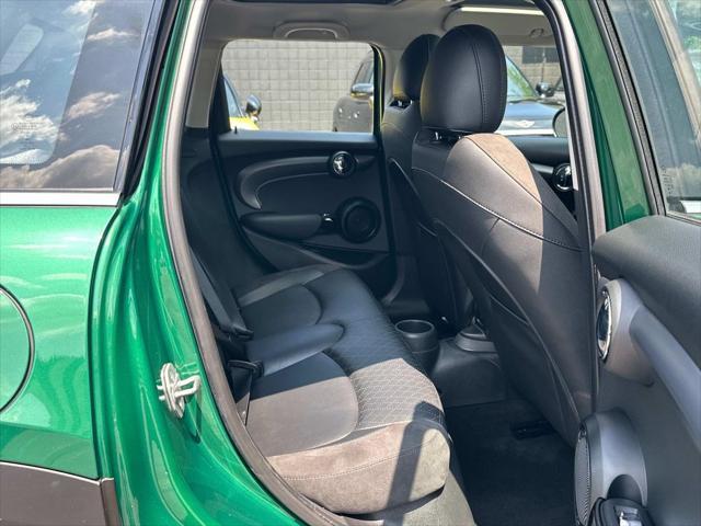 used 2023 MINI Hardtop car, priced at $25,998