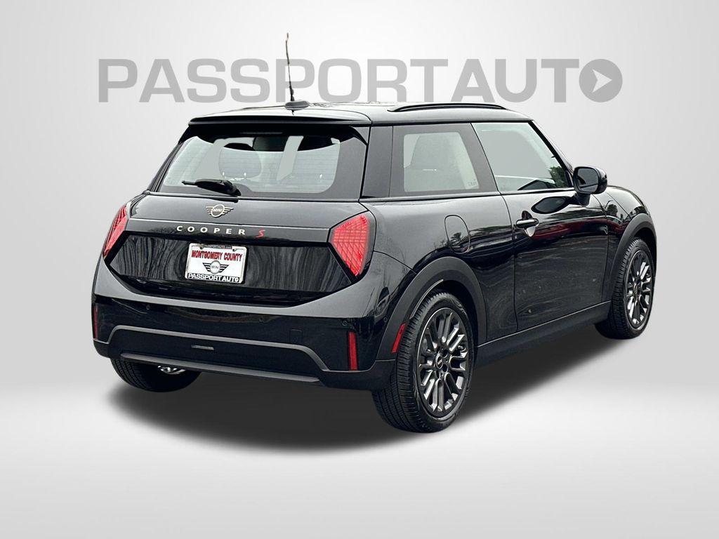 used 2025 MINI Hardtop car, priced at $28,750