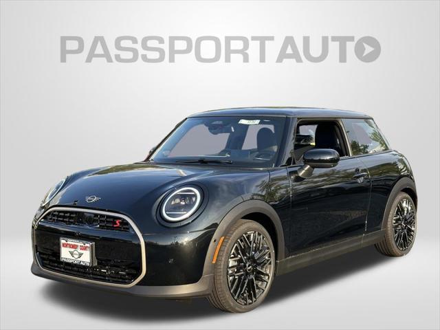 new 2025 MINI Hardtop car, priced at $38,605