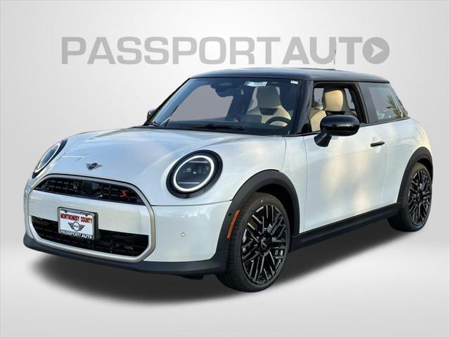 new 2025 MINI Hardtop car, priced at $35,765