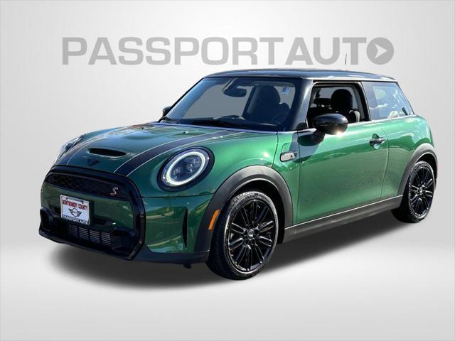 used 2022 MINI Hardtop car, priced at $26,998