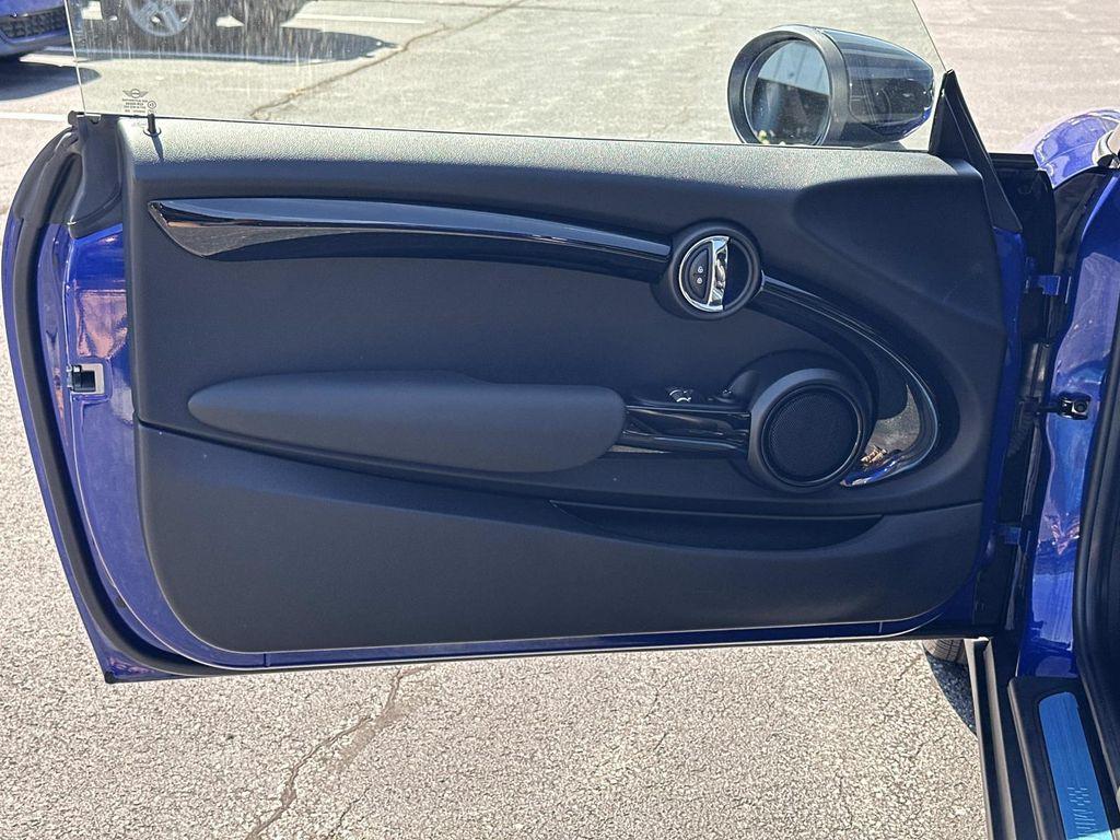 used 2021 MINI Hardtop car, priced at $24,500