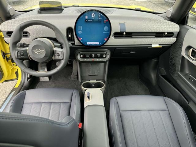 used 2025 MINI Hardtop car, priced at $31,800
