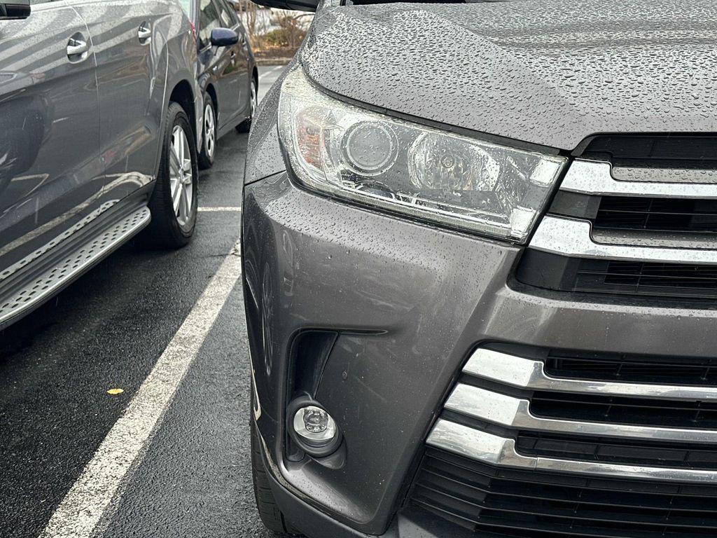 used 2019 Toyota Highlander car, priced at $25,888