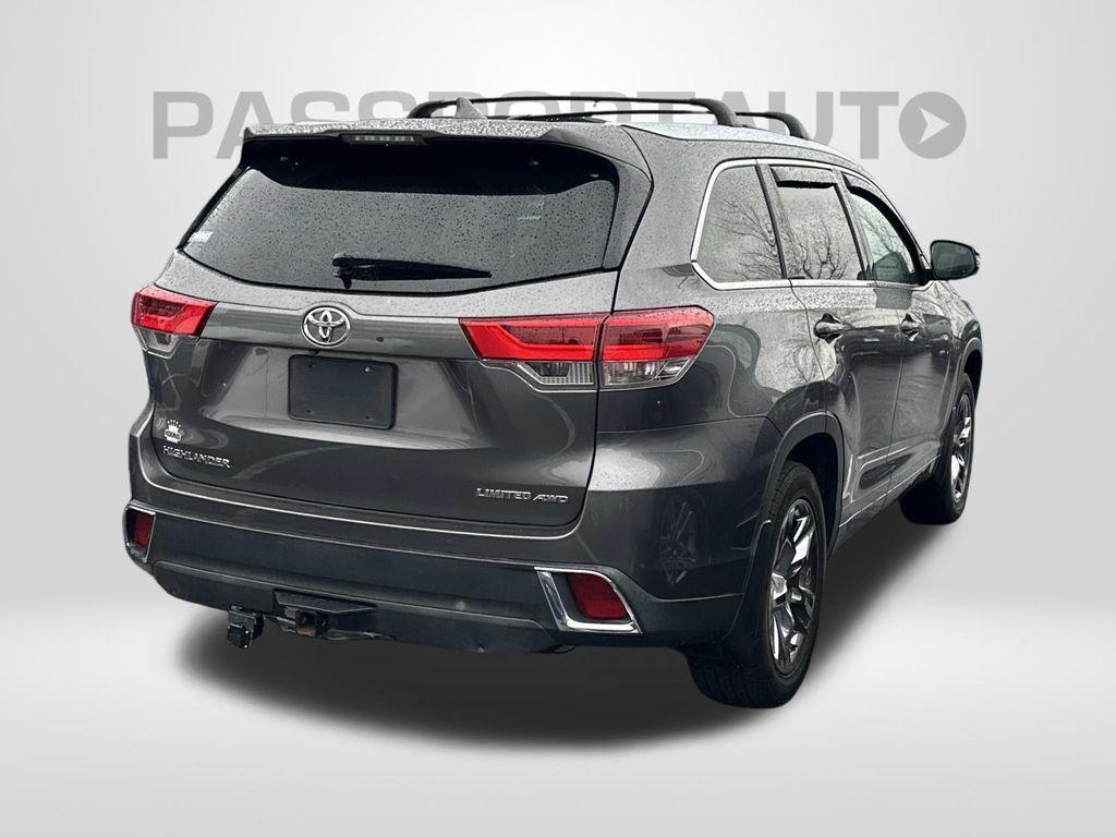 used 2019 Toyota Highlander car, priced at $25,888