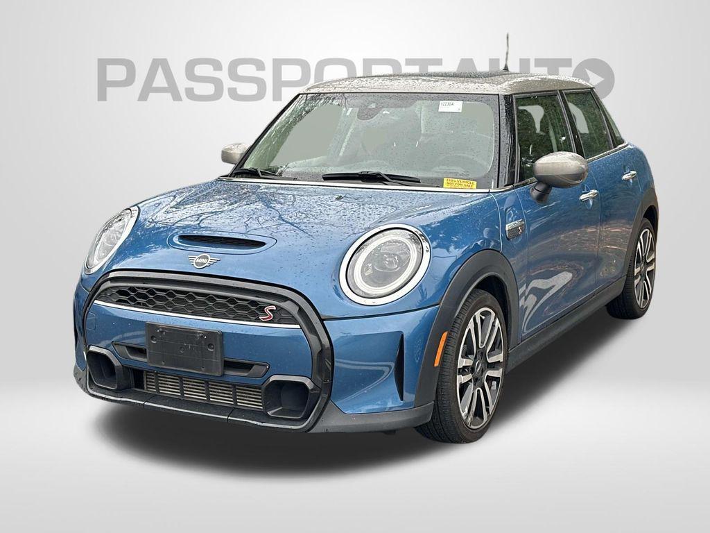 used 2024 MINI Hardtop car, priced at $25,998