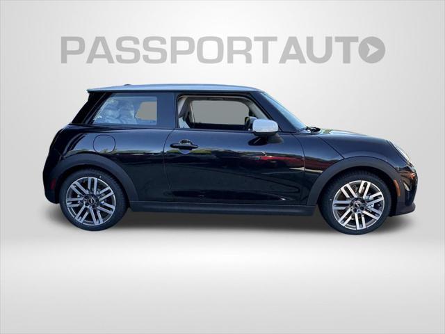 new 2025 MINI Hardtop car, priced at $35,595