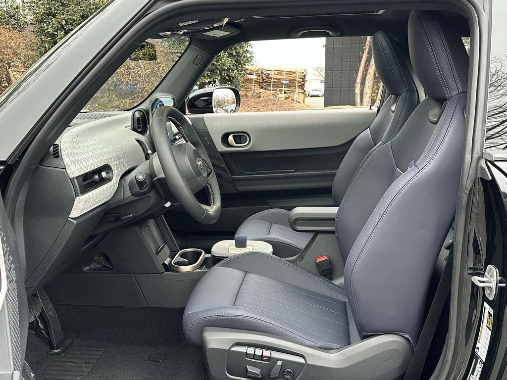 new 2025 MINI Hardtop car, priced at $39,565