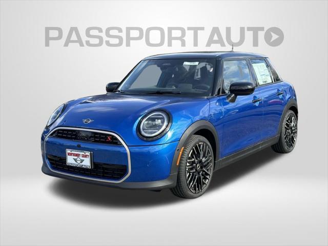 new 2025 MINI Hardtop car, priced at $39,380