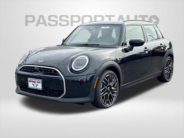 new 2025 MINI Hardtop car, priced at $40,525