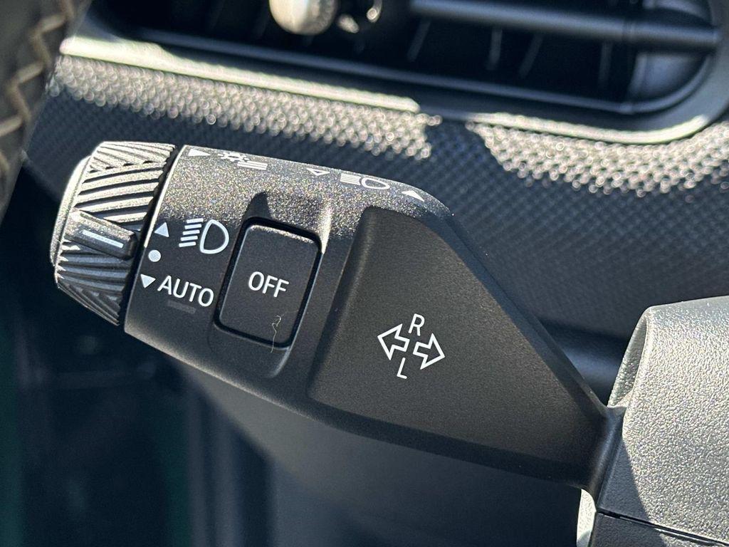 used 2025 MINI Hardtop car, priced at $27,998