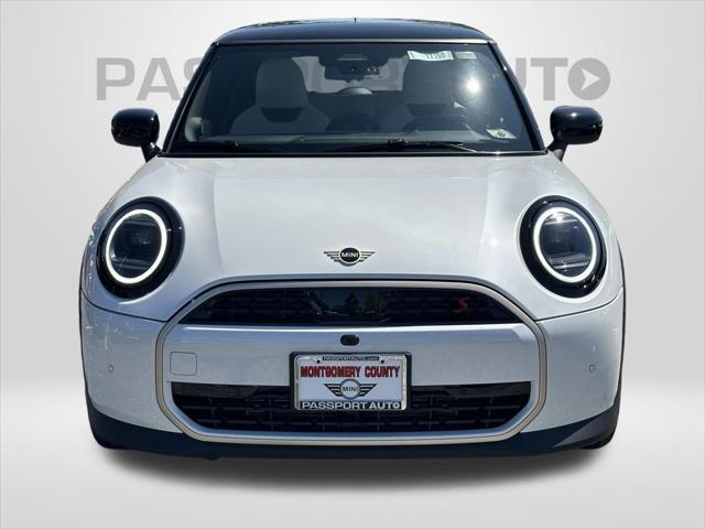 new 2025 MINI Hardtop car, priced at $39,105