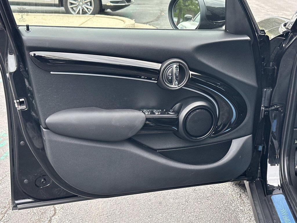 used 2023 MINI Hardtop car, priced at $23,998