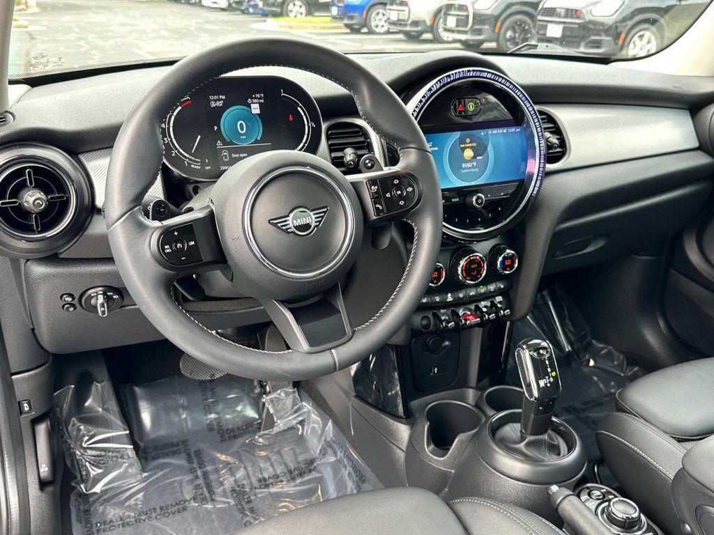 used 2023 MINI Hardtop car, priced at $24,699