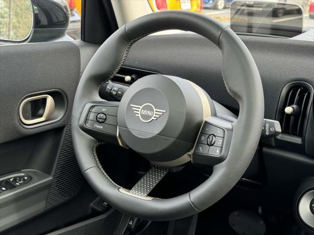 new 2025 MINI Hardtop car, priced at $37,410