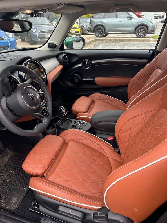 used 2023 MINI Hardtop car, priced at $27,495