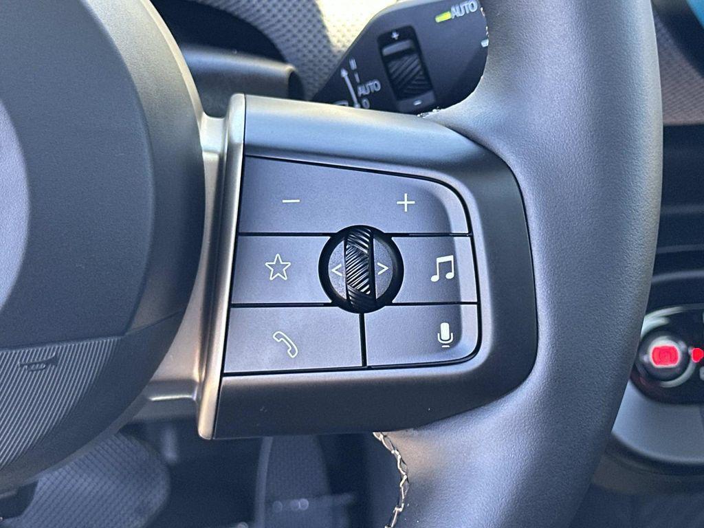 used 2025 MINI Hardtop car, priced at $27,900