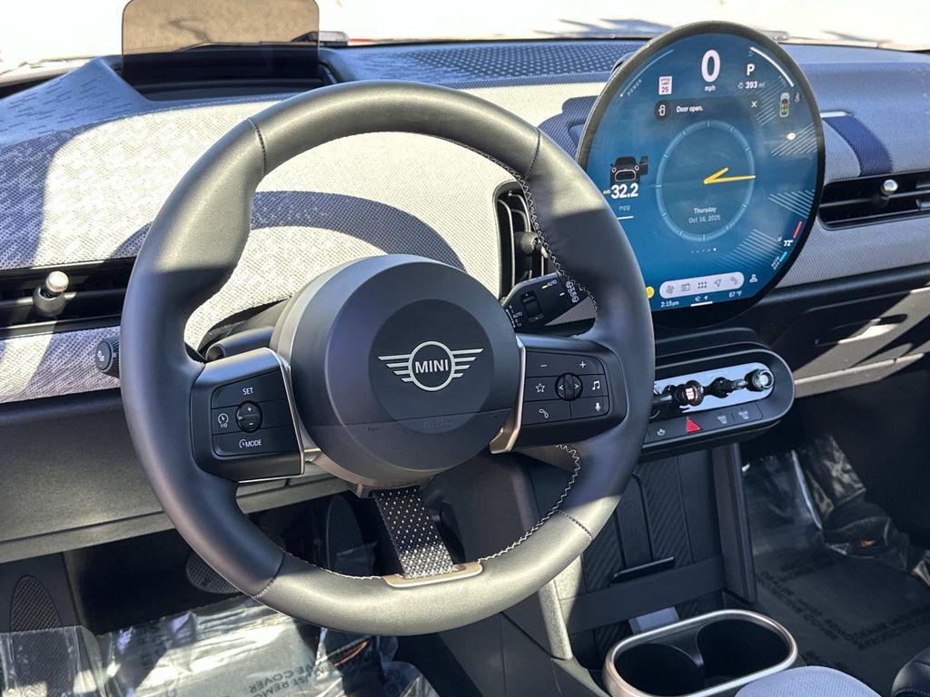 used 2025 MINI Hardtop car, priced at $27,900