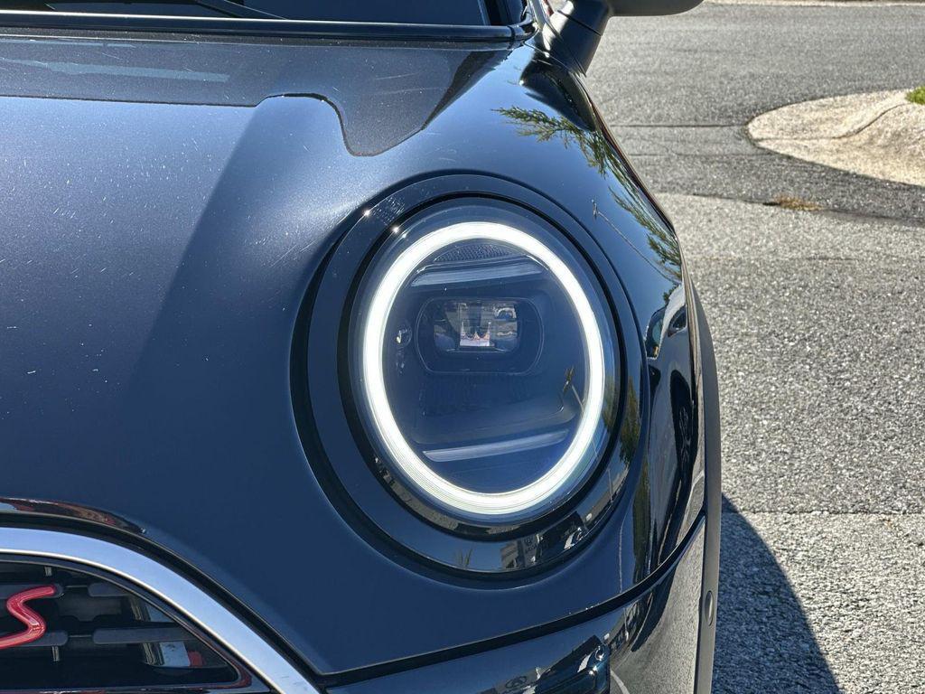 used 2025 MINI Hardtop car, priced at $27,900