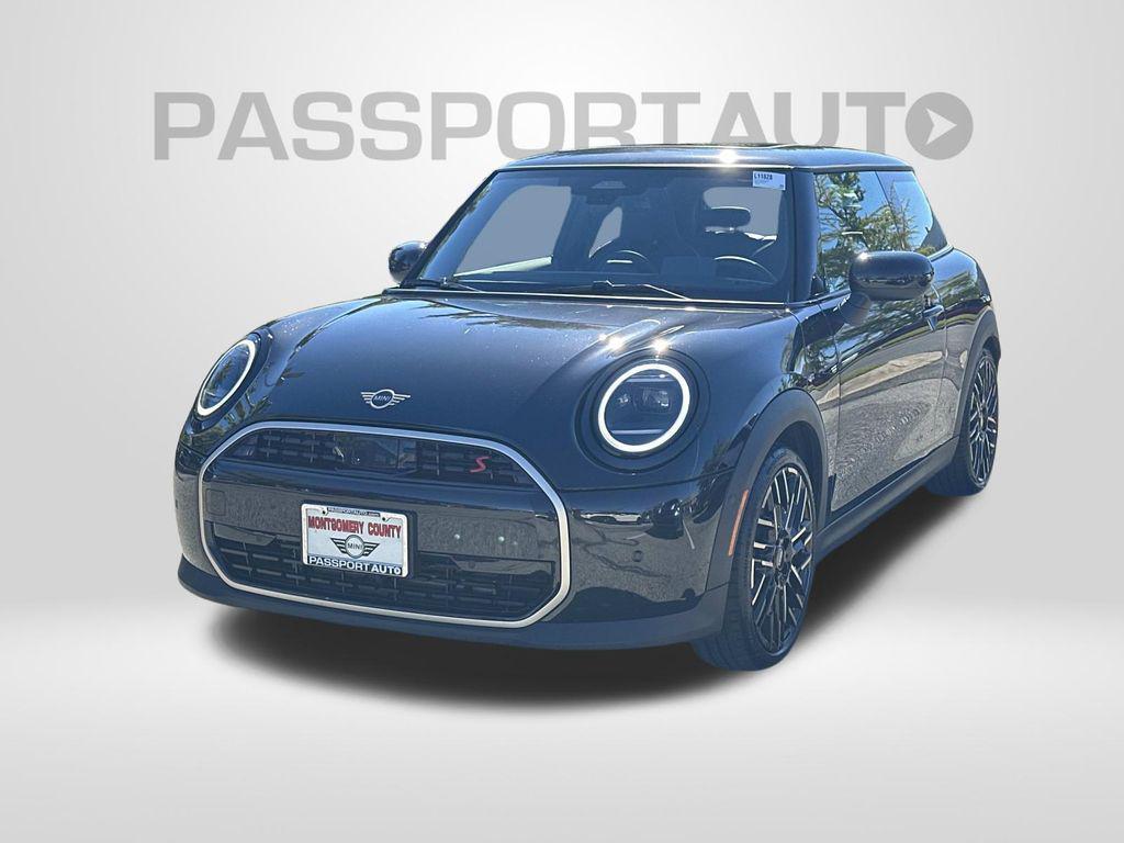 used 2025 MINI Hardtop car, priced at $29,888