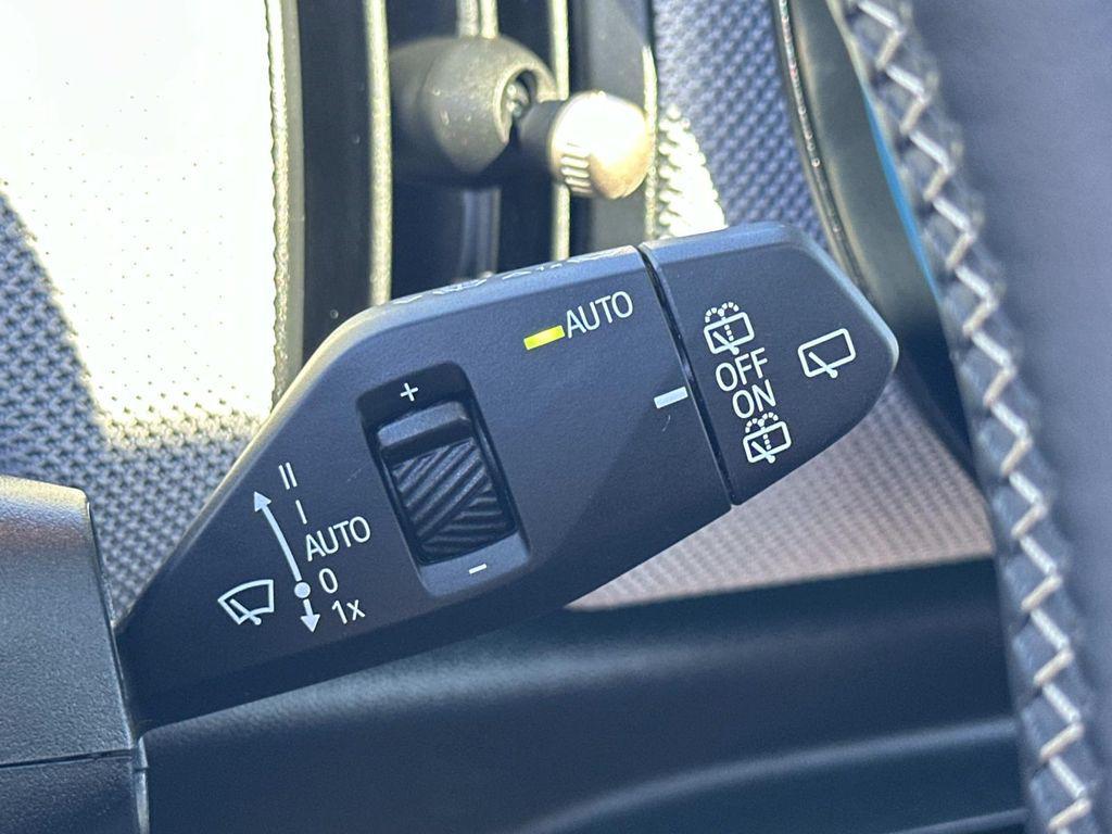 used 2025 MINI Hardtop car, priced at $27,900