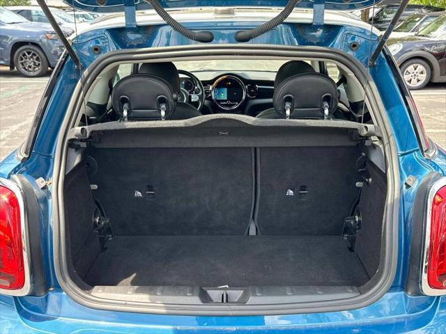 used 2022 MINI Hardtop car, priced at $20,998
