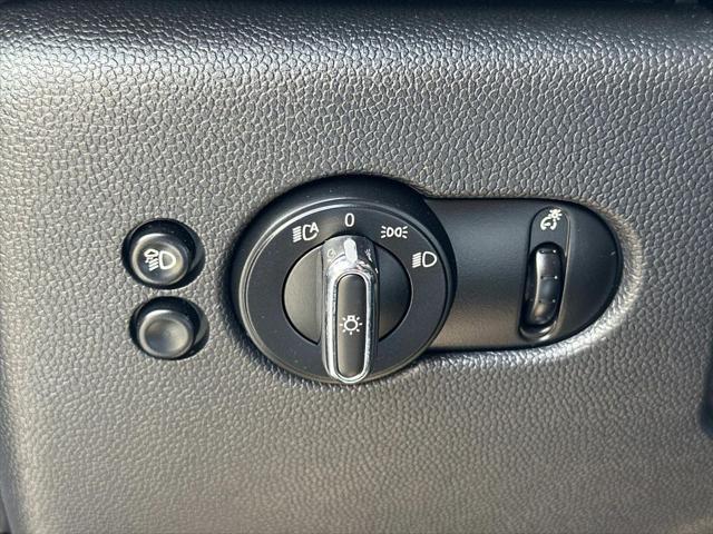 used 2022 MINI Hardtop car, priced at $20,998