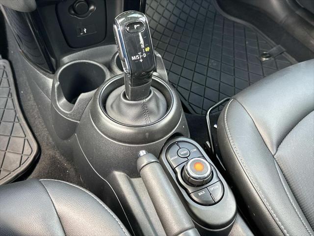 used 2022 MINI Hardtop car, priced at $20,998