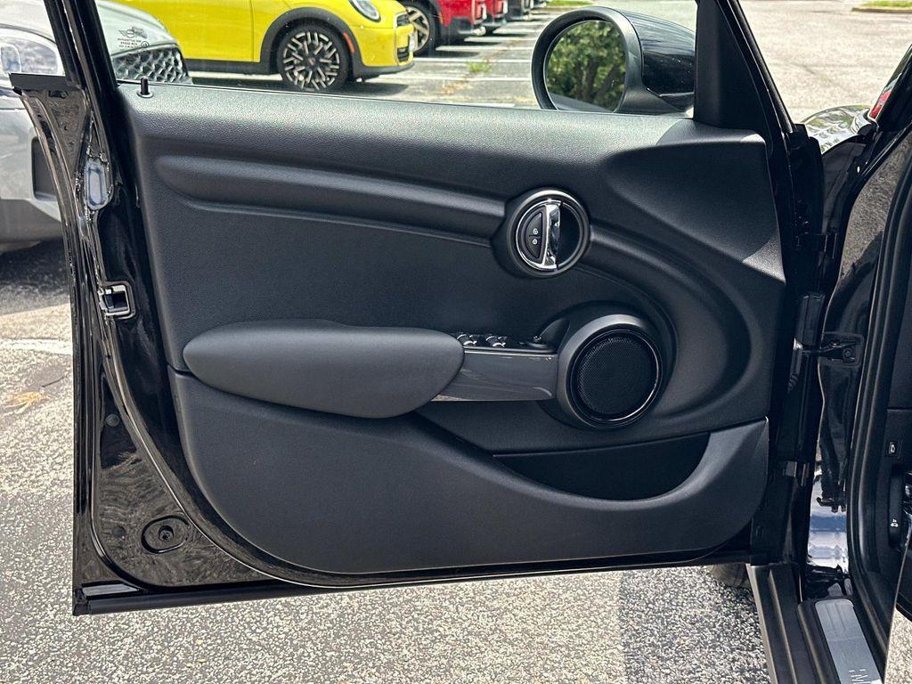 used 2022 MINI Hardtop car, priced at $19,850
